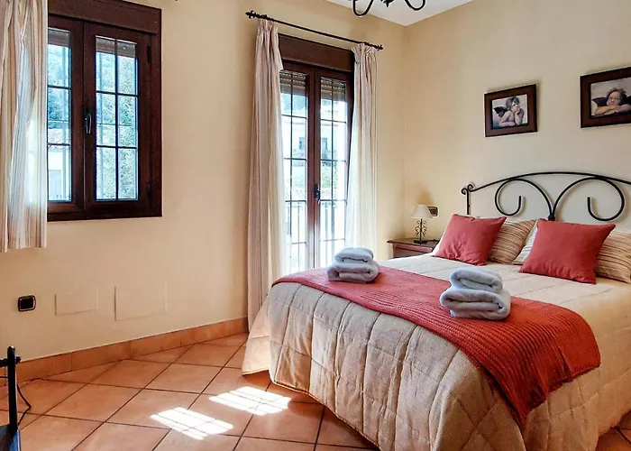 Pet Friendly Home In Grazalema With Kitchen